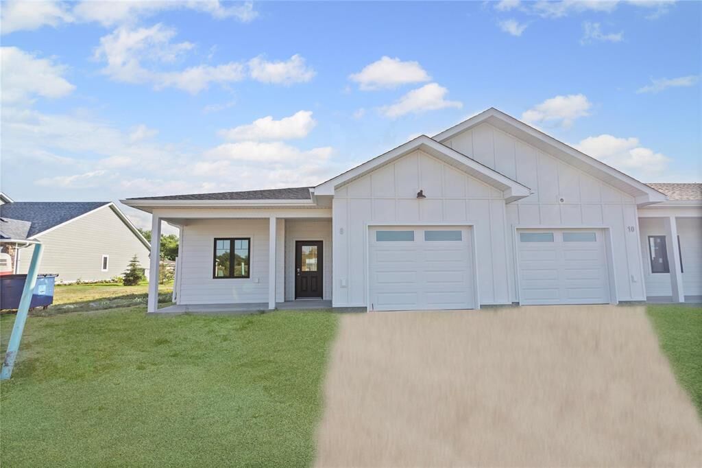 Property Photo:  18 Rue Du-Mi-Ro Street  MB R0A 1T0 