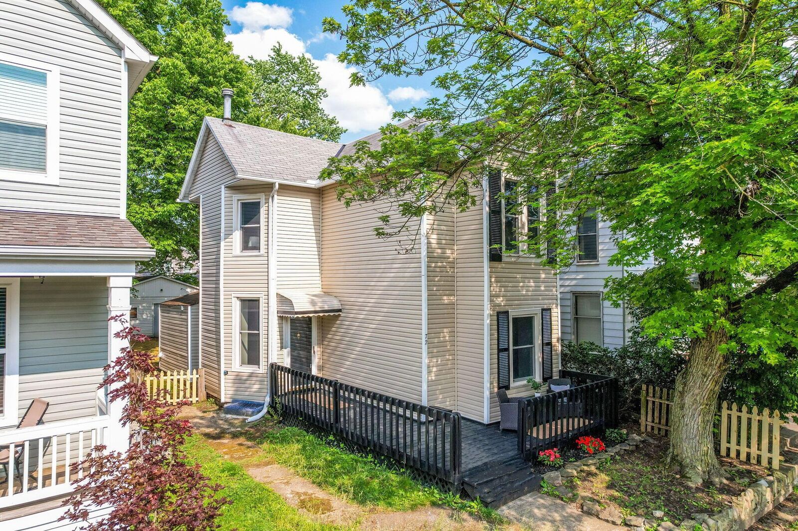 Property Photo: 72 Avondale Avenue OH 43222
