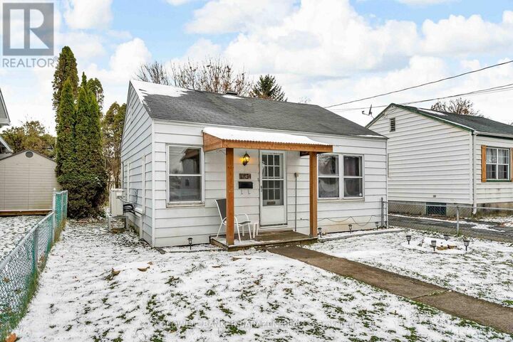 Property Photo: 1154 Dieppe Street ON K6H 3K3