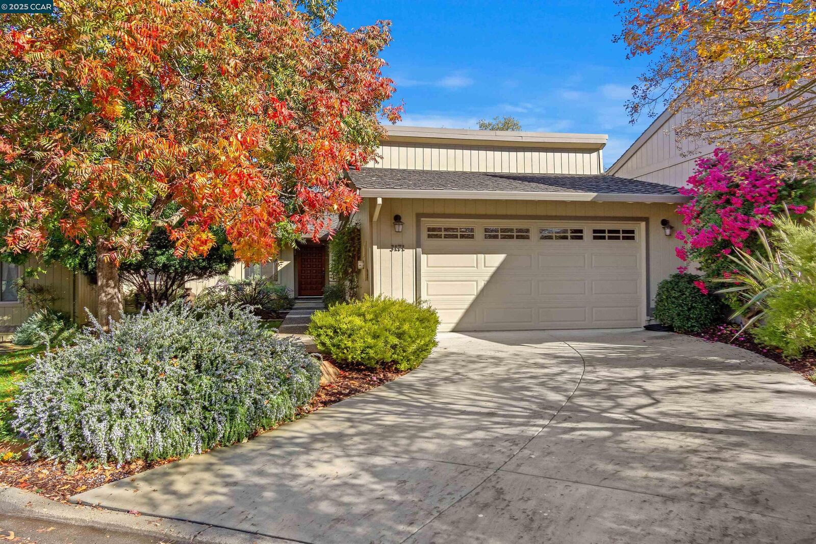 Property Photo:  3171 Lippizaner Ln  CA 94598 