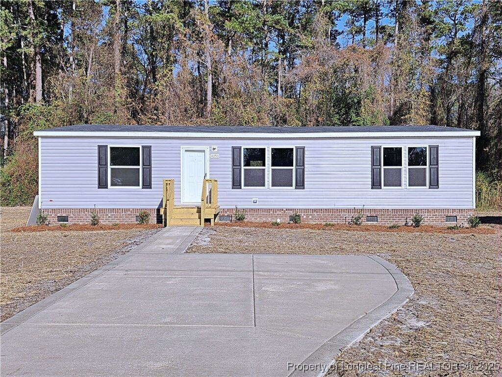 Property Photo:  4053 Lodge Drive  NC 28395 