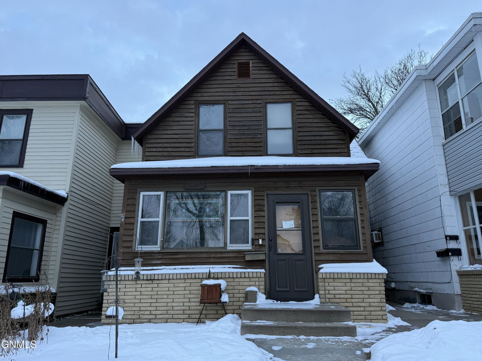 Property Photo:  704 6th Street  ND 58501 