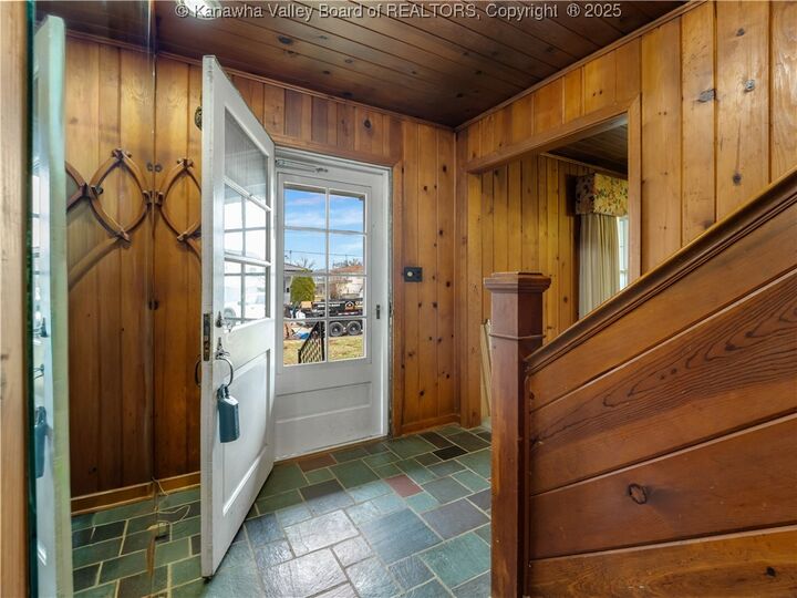 Property Photo: 1216 W 12th Street WV 25143