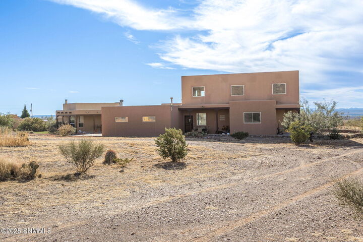 Property Photo: 5012 Heno Mine Rd Road NM 88011