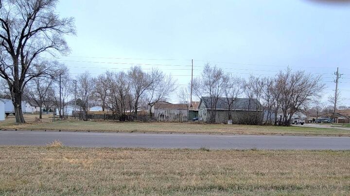 Property Photo:  621 N Sheridan Avenue  NE 69101 