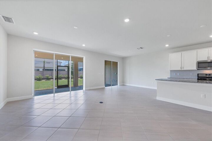 Property Photo:  3519 Harlowe Run  FL 34211 