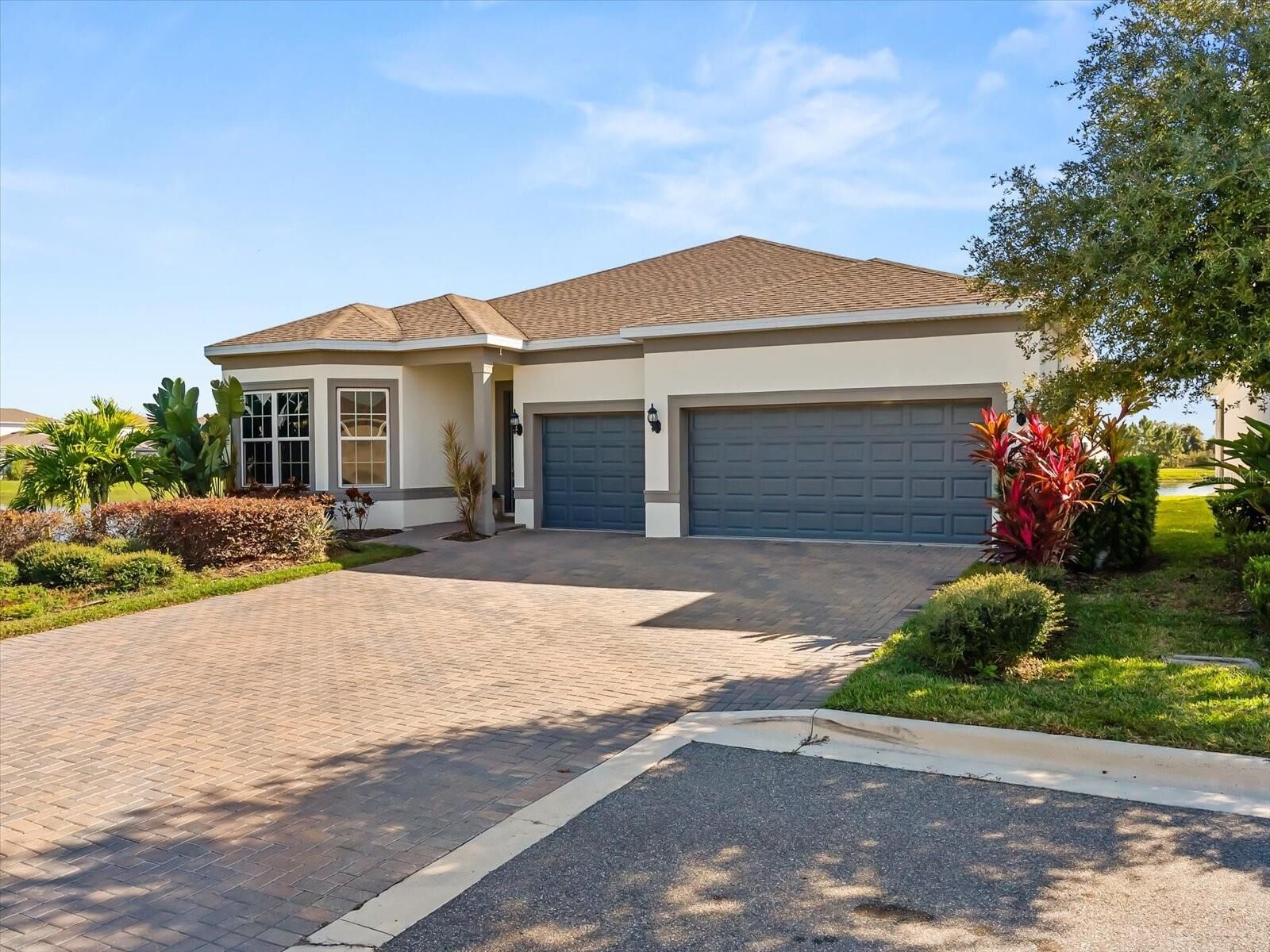 Property Photo: 13957 Destin Beach Lane FL 32827