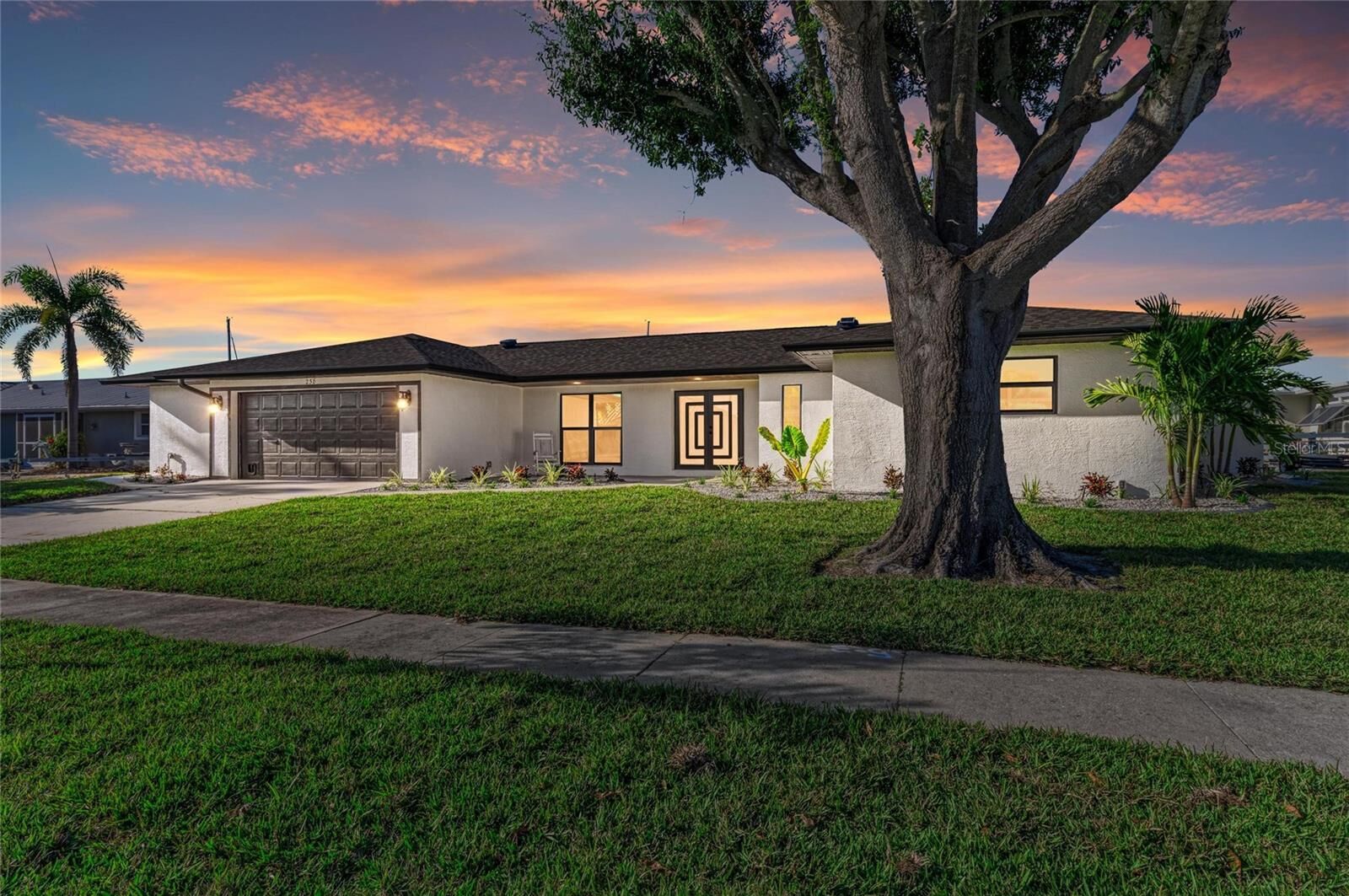 Property Photo:  258 Tait Terrace SE  FL 33952 