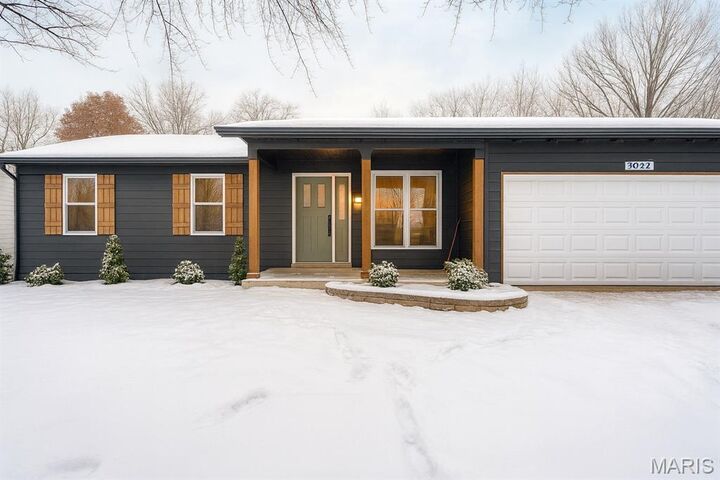 3032 Valley Ridge Drive  St Peters MO 63376 photo