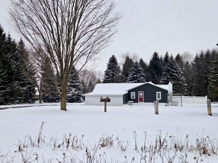 Property Photo: 5399 Durfee Road MI 48827