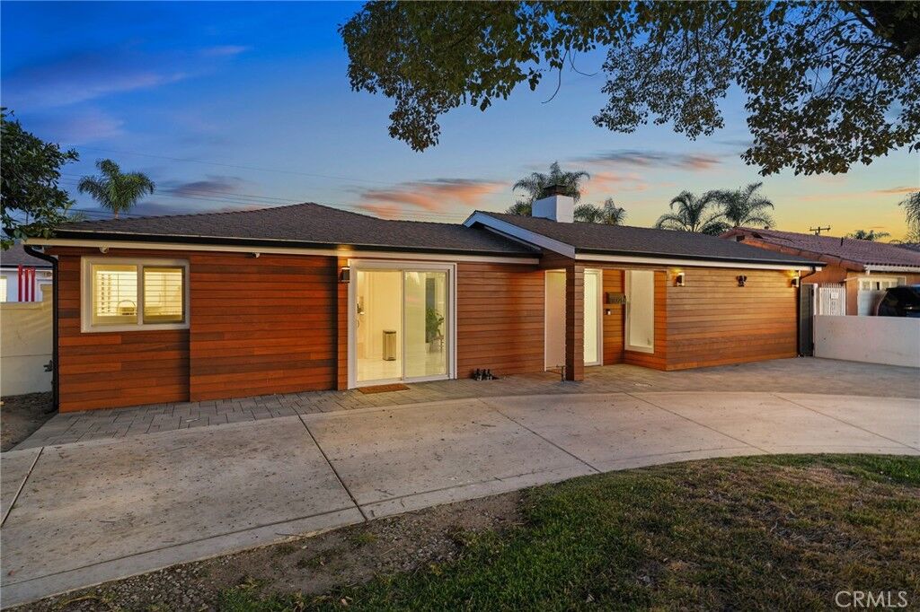 Property Photo: 10214 Woodruff CA 90241