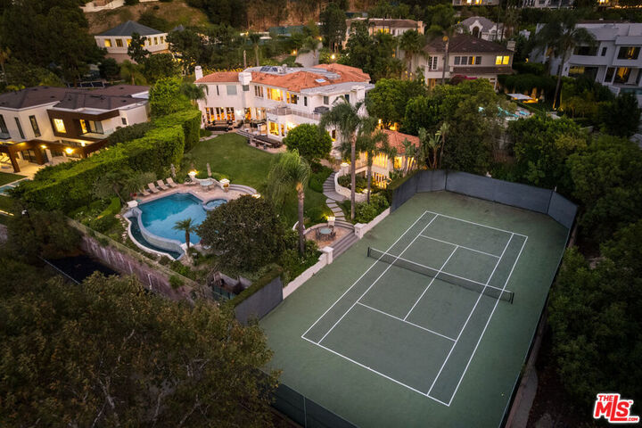 14035 Aubrey Road  Beverly Hills CA 90210 photo