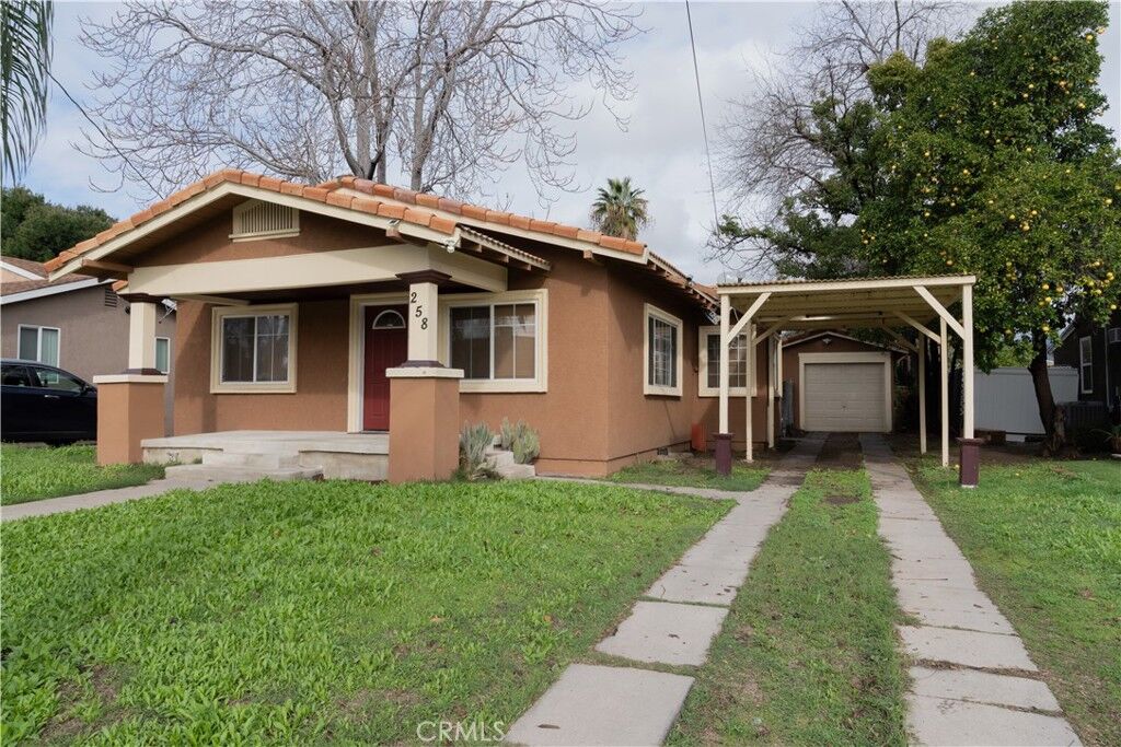 Property Photo:  258 W 24th  CA 92405 