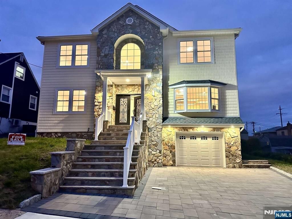 Property Photo:  178 Leonard Place  NJ 07031 