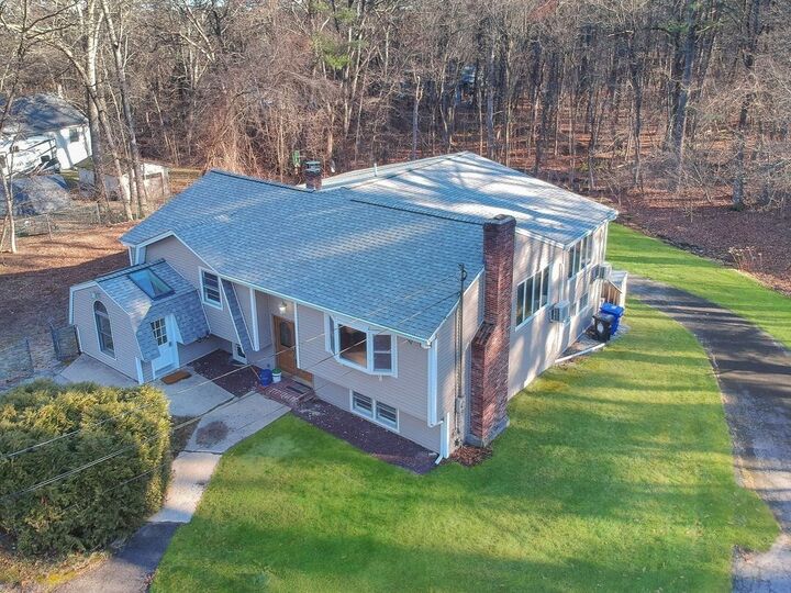 Property Photo:  8 Cheney  NH 03051 