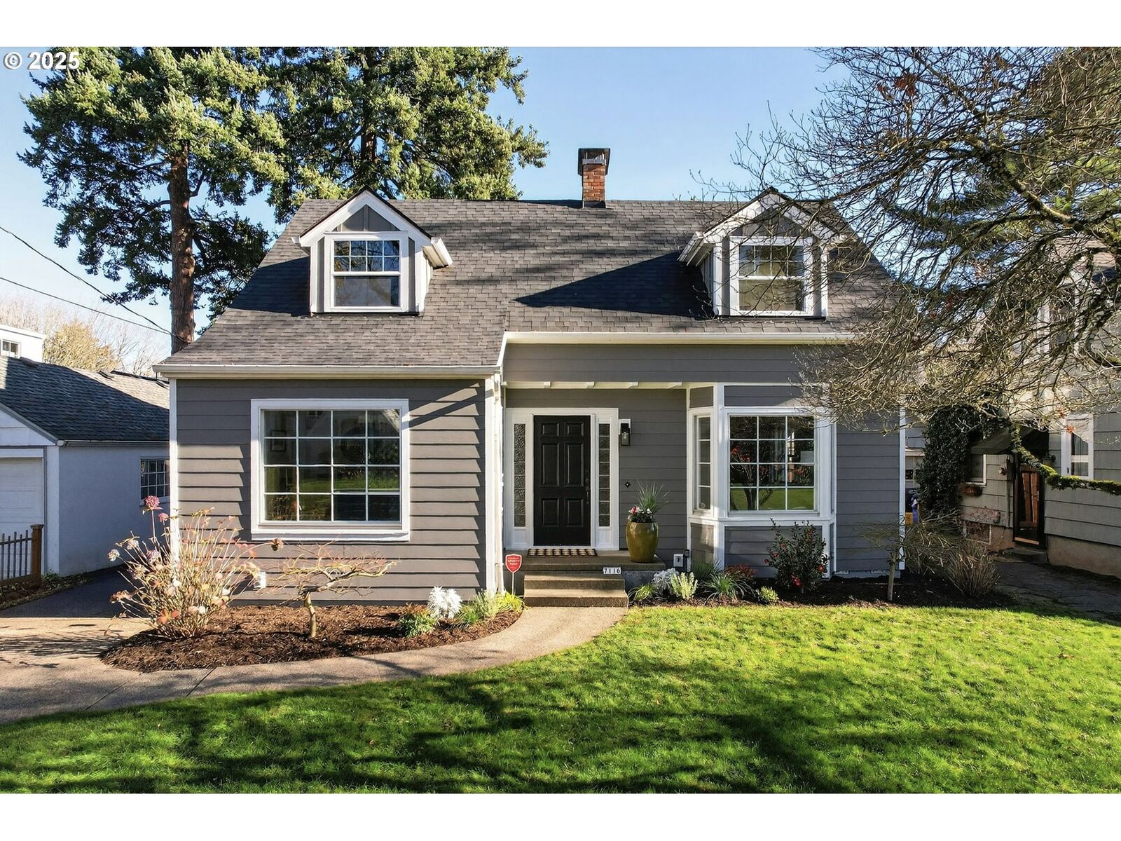 Property Photo: 7116 SE 30th Ave OR 97202