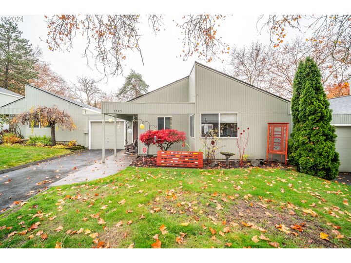 Property Photo: 1785 NW Rolling Hill Dr OR 97006