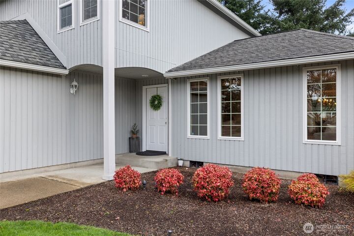 Property Photo:  3216  31st Avenue SE  WA 98374 