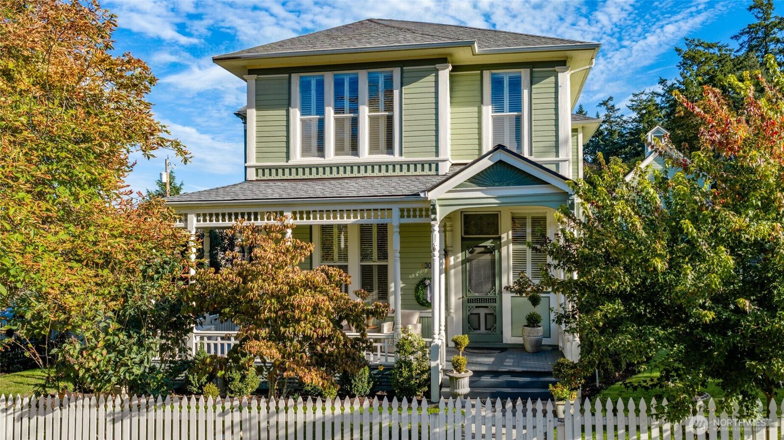 Property Photo:  303  Benton Street  WA 98257 