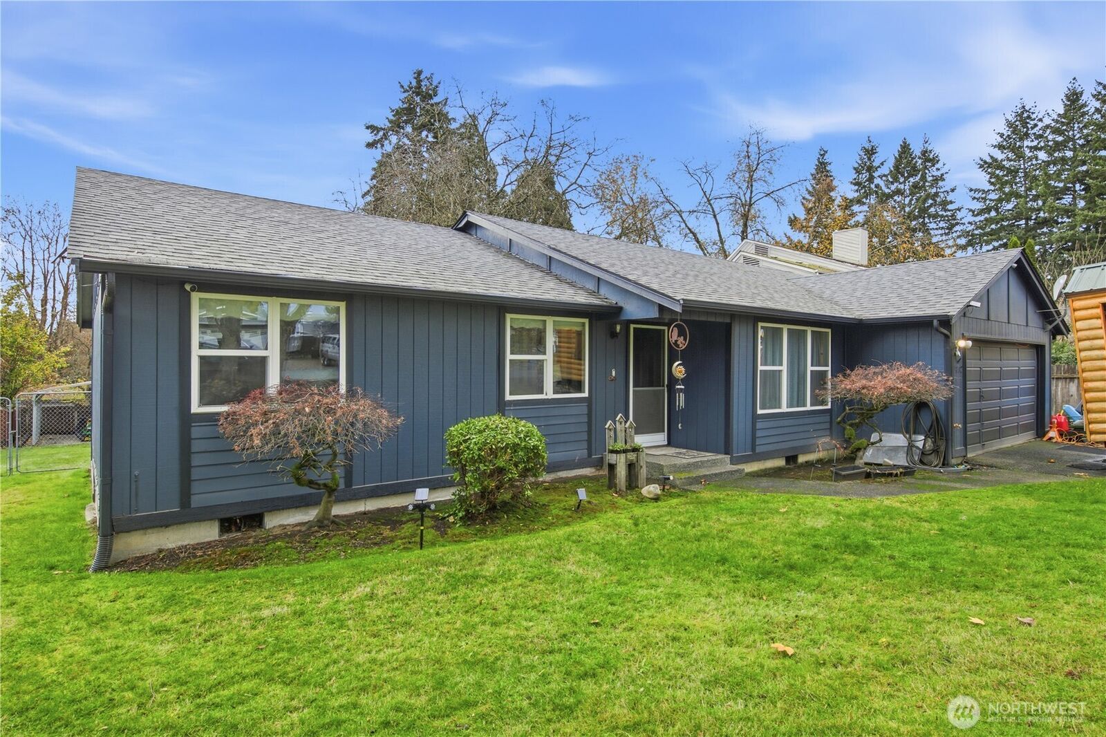 Property Photo:  1412  33rd Avenue Ct SW  WA 98373 