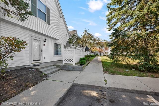22271 Atlantic Pointe  Farmington Hills MI 48336 photo