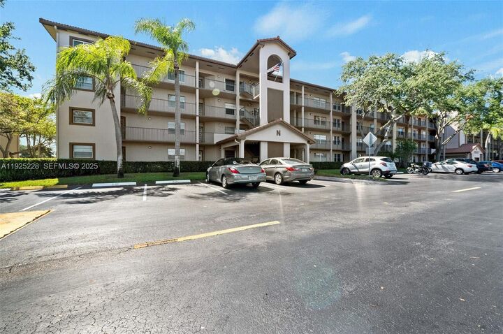 Property Photo: 1000 SW 125th Ave 214N FL 33027