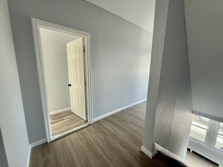 Property Photo:  1220 Pembroke Street 3R  CT 06608 