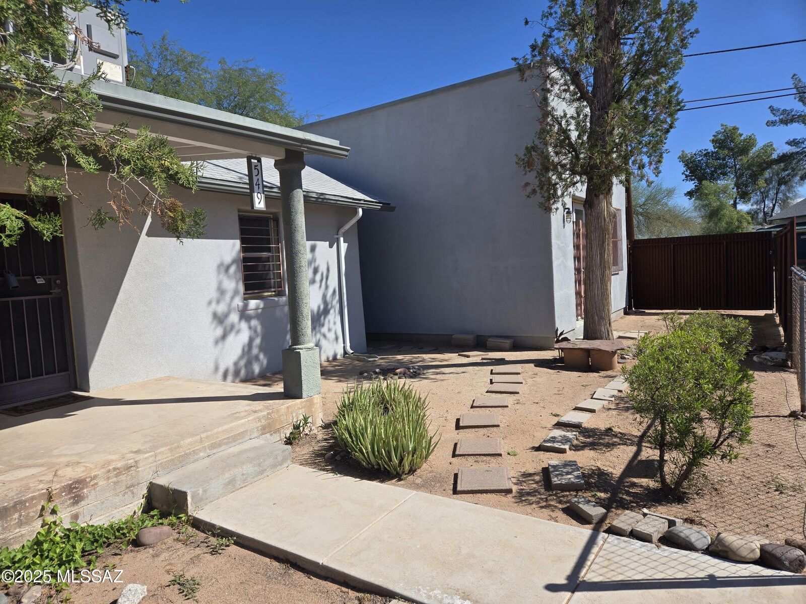 Property Photo: 549 S Santa Rita Avenue AZ 85719
