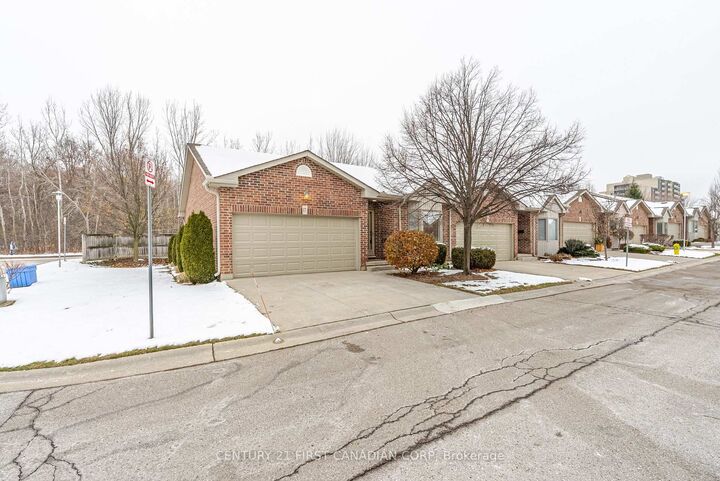 Photo de la propriété: 95 Capulet Lane 17 ON N6H 5V6