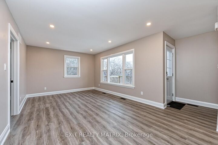 Photo de la propriété: 7510 Roger Stevens Drive ON K7A 4X9