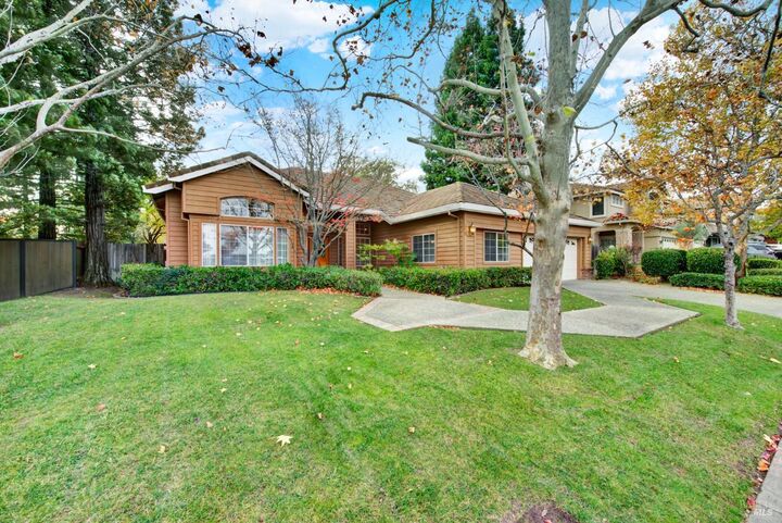 Property Photo:  518 Canyon Oak Drive  CA 95688 