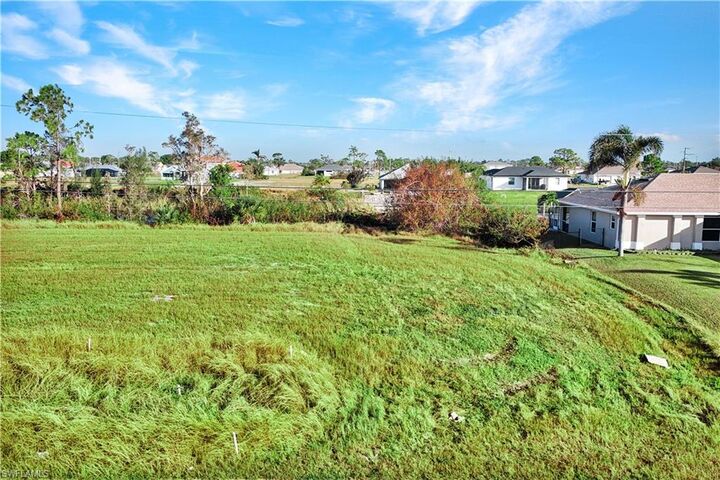 Property Photo: 1915 NW 26th St FL 33993