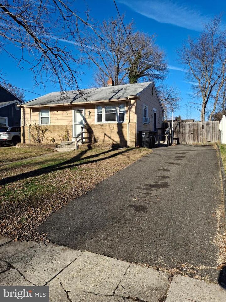 Property Photo: 413 10th Avenue NJ 08021