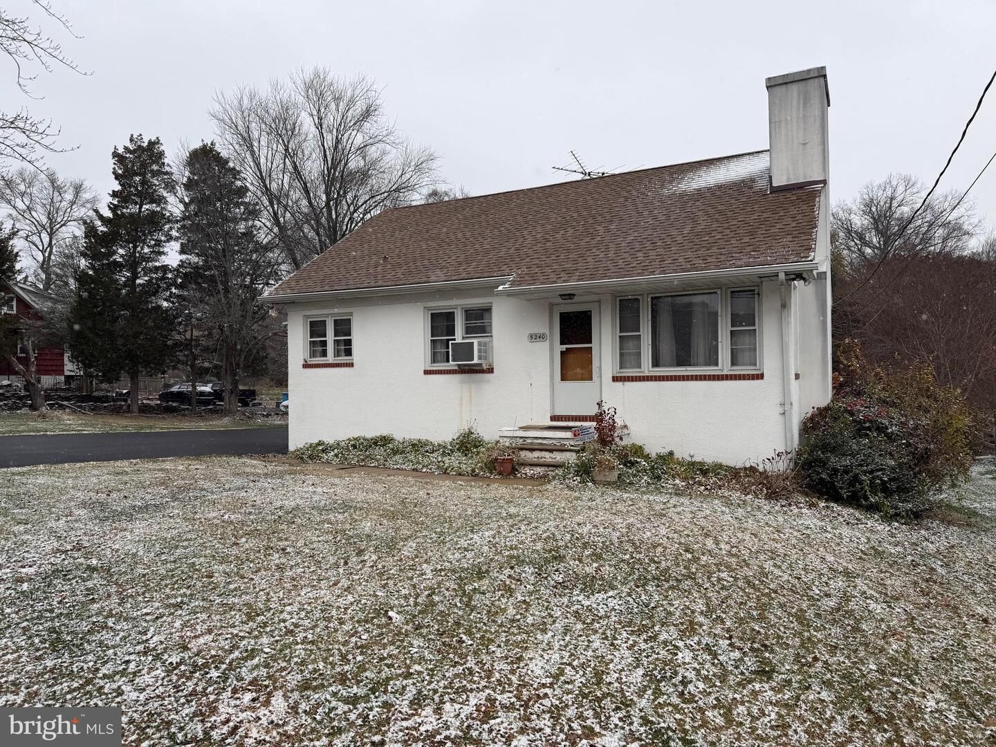 Property Photo: 5240 King Avenue MD 21237