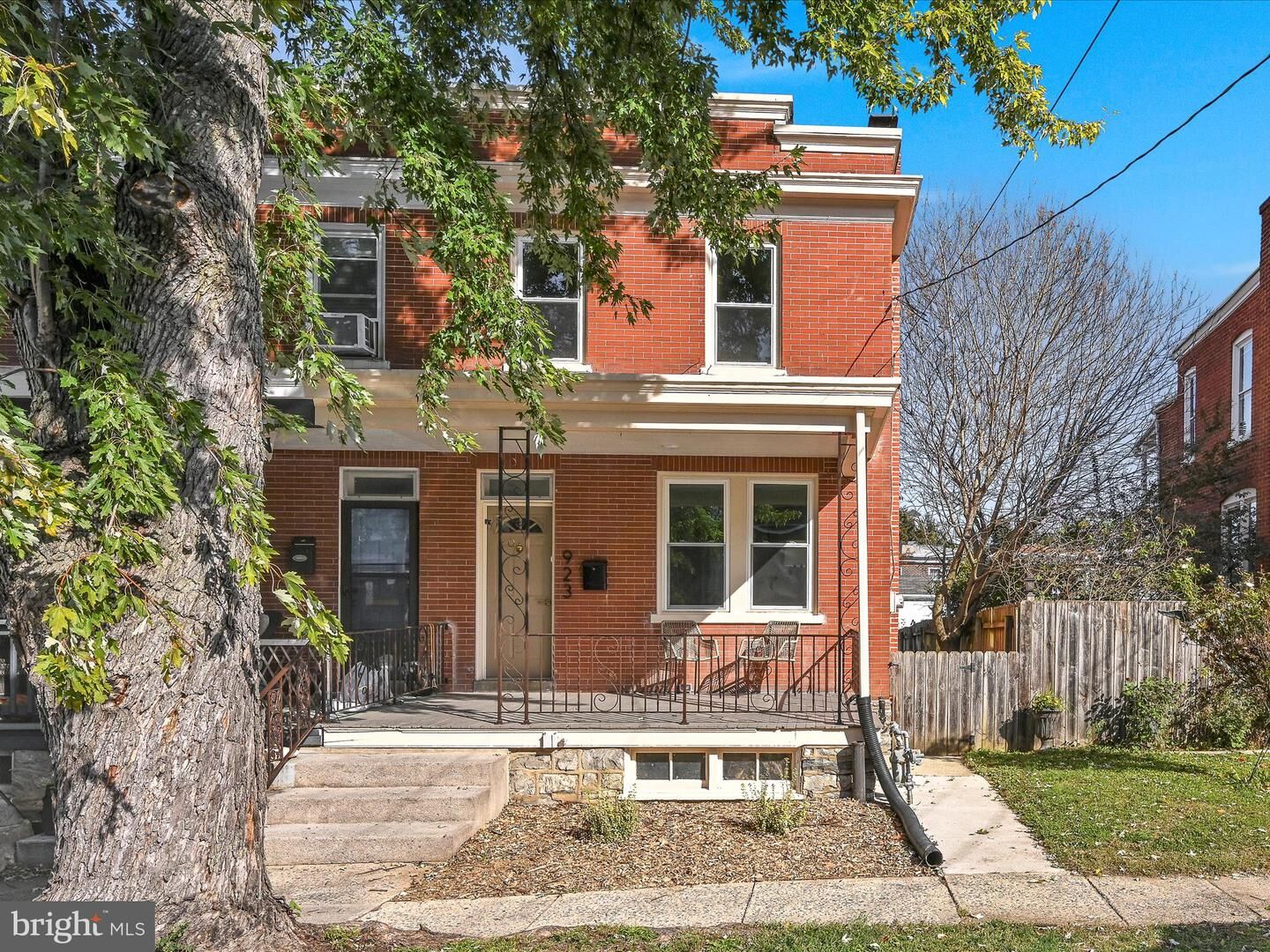 Property Photo:  923 Edgewood Avenue  PA 17603 