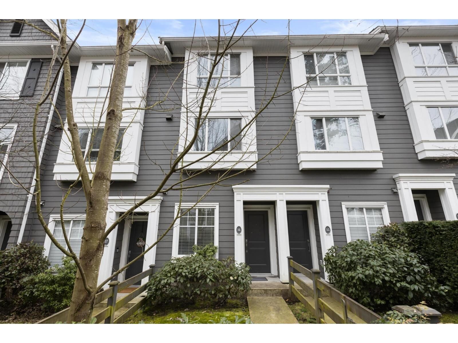 Property Photo: 14955 60 Avenue 16 BC V3S 1R8