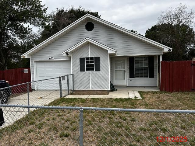 Property Photo: 466 Sara Avenue FL 32569
