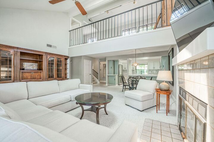 Property Photo:  7047 N Teilman Avenue 102  CA 93711 