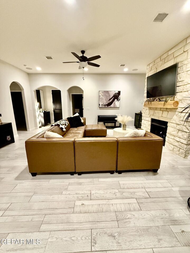 Property Photo:  2413 Tony Harper Street  TX 79938 