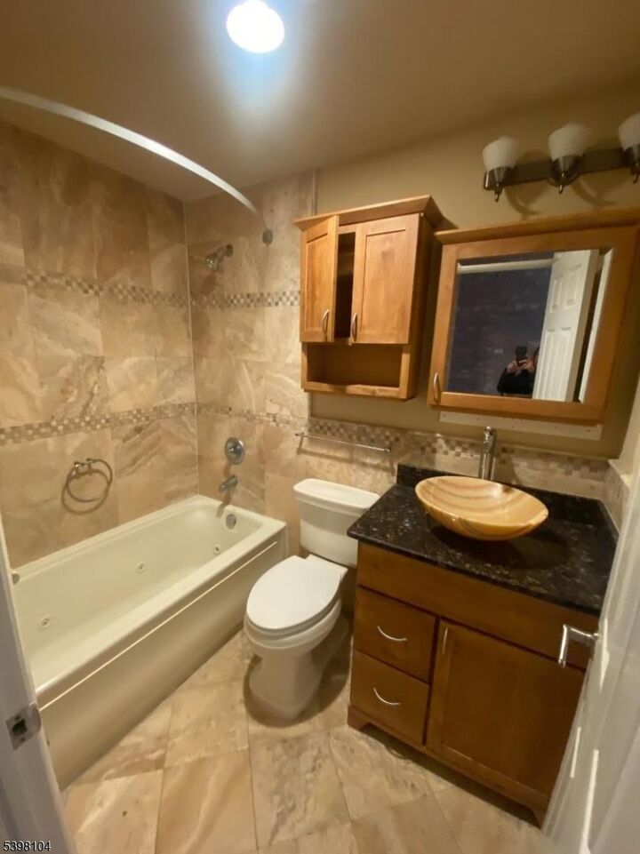 Property Photo: 208 Washington St 2A NJ 07302