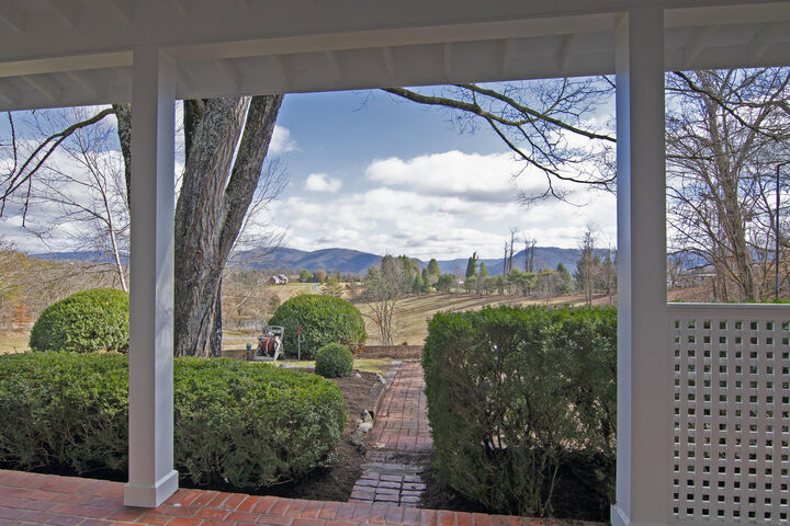 Property Photo: 129 Deerfield Rd WV 24925