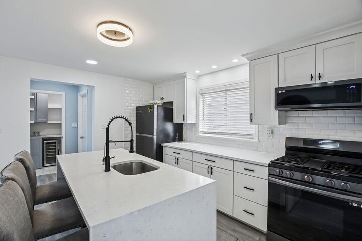 Property Photo: 53 Cottage St NJ 07002