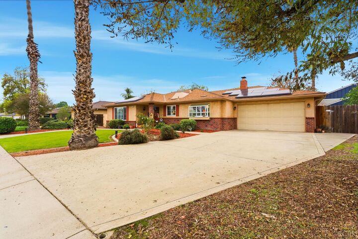 Property Photo: 2710 Aspen Street CA 93230