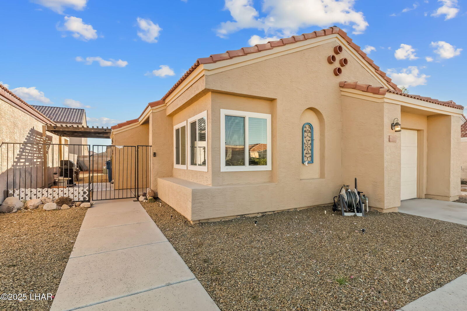 Property Photo: 1132 Cibecue Dr AZ 86442