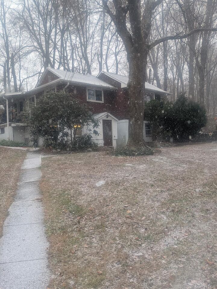 Property Photo: 9 Hollowbrook Place NY 10567