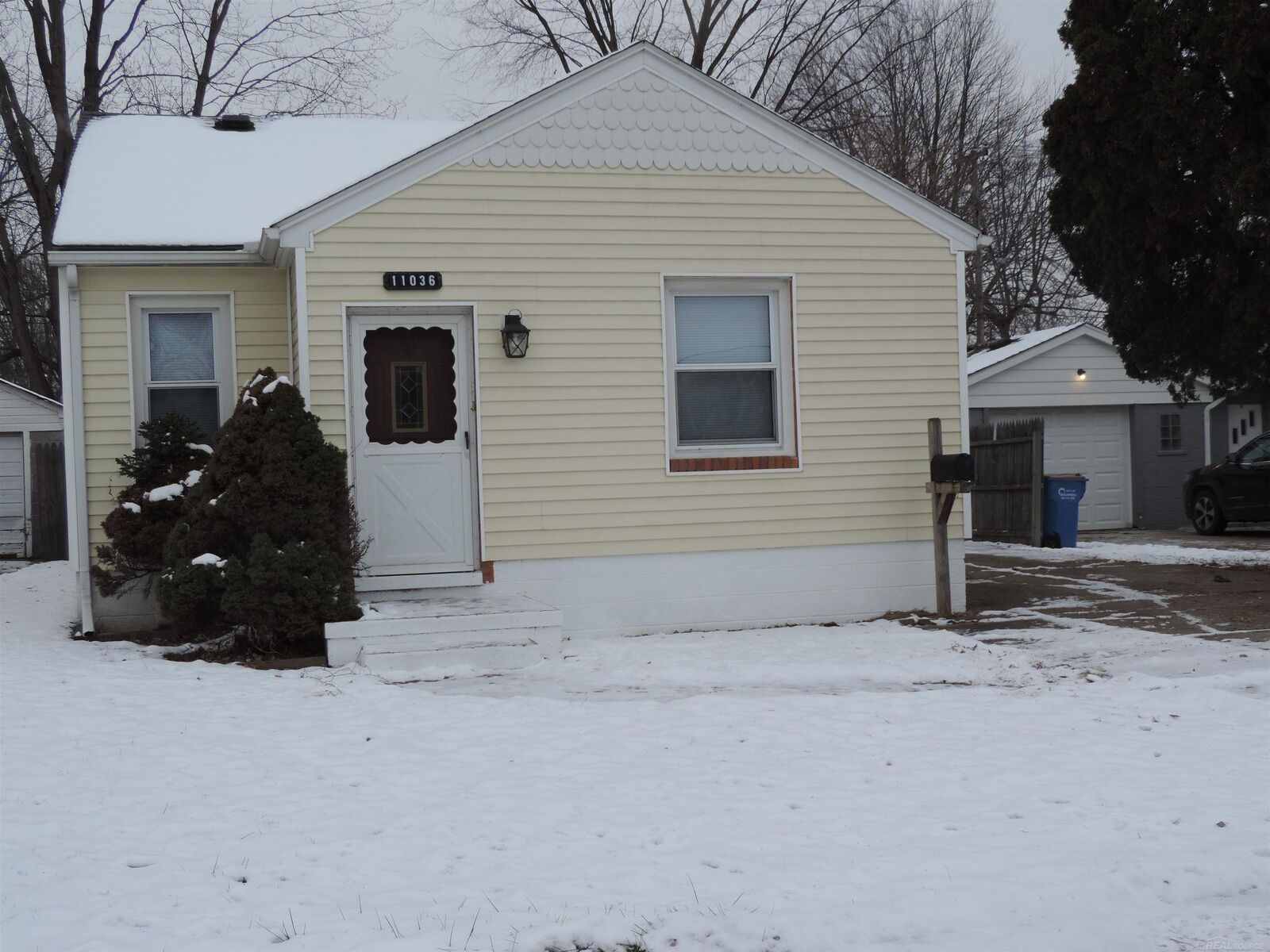 Property Photo:  11036 Stephens Road  MI 48089 