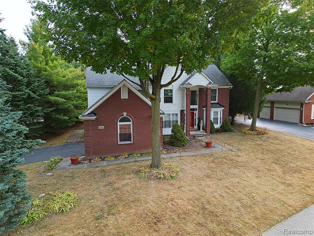 Property Photo:  39405 Windsome Drive  MI 48167 3940 