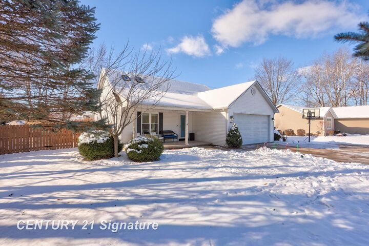 Property Photo: 8183 N River Road MI 48623