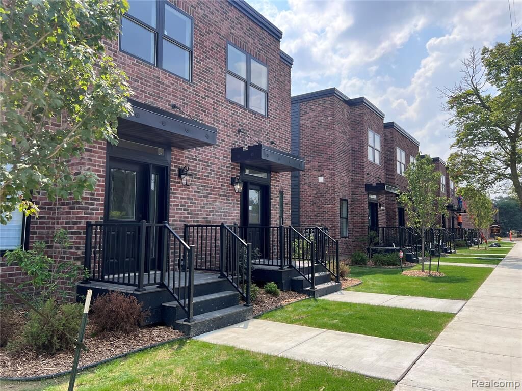 Property Photo:  211 W Fifth Avenue  MI 48502 