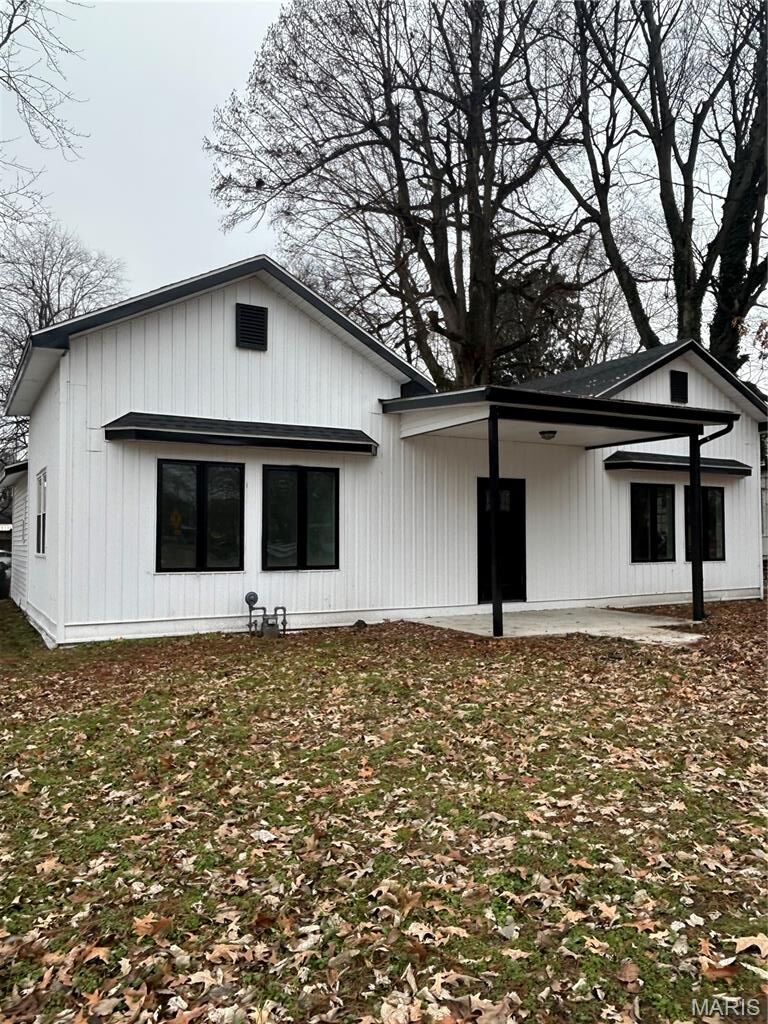 Property Photo: 207 E Marshall Street MO 63834